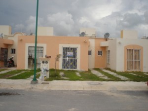  Avisos dse propiedades en Mexico en Playa del Carmen |  Se traspasa Casa 2 rec/1 ba&ntilde;o s&oacute;lo 85,000 mn, (traspaso)