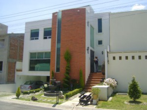 VANESSA BARCENA  Avisos dse propiedades en Mexico en Toluca |  VENDO CASA CON ACABADOS DE PRIMERA EN METEPEC.  A MUY BUEN PRECIO, A 5 MIN DE GALERIAS METEPEC