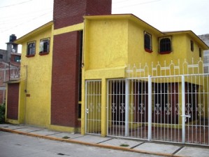 Miguel Avisos dse propiedades en Mexico en Toluca |  RENTA CASA AMPLIA, CASA EN TOLUCA, ZONA COLON Y CALZADA AL PACIFICO, bonita y amplia casa, cocina con cocineta, cisterna