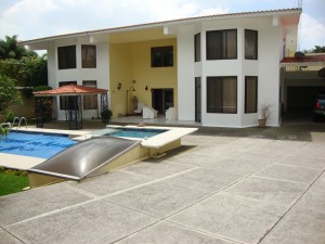 Katya D Flores/ Manuel D Avisos dse propiedades en Mexico en Cuernavaca |  Hermosa Residencia con finos acabados, Renta o Venta