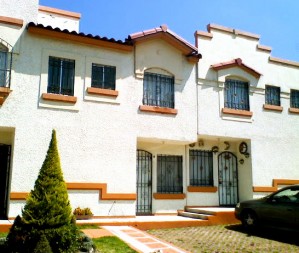 Sr. Carlos Gonz&aacute;lez Avisos dse propiedades en Mexico en Tec&aacute;mac |  SE VENDE CASA EN FRACC. VILLAS DEL REAL, TECAMAC, bonita casa amueblada o sin amueblar, buena zona.