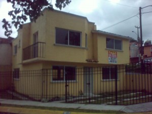 Rebeca Valdes Avisos dse propiedades en Mexico en Atizap&aacute;n de Zaragoza |  VENTA Y/O RENTA CASA EN VILLAS DE LA HACIENDA (ATIZAPAN DE ZARAGOZA), SE RENTA O SE VENDE AMPLIA CASA UBICADA EN VILLAS DE LA HACIENDA