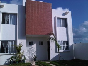 LILIAN CRUZ Avisos dse propiedades en Mexico en Playa del Carmen |  HERMOSA CASA NUEVA EN RENTA, EN CERRADA PRIVADA CON ALBERCA EN COMUN