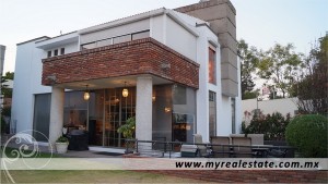 Fernando Vazquez  Avisos dse propiedades en Mexico en Cuajimalpa de Morelos |  Preciosa casa en bosques de las lomas 596 m2, Casa de 596 m2 de const. y 600 m2 de terreno sobre la av. bosque de la
