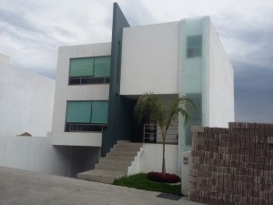 Ang&eacute;lica Gonz&aacute;lez Avisos dse propiedades en Mexico en Atizap&aacute;n de Zaragoza |  Residencia en fraccionamiento privado 